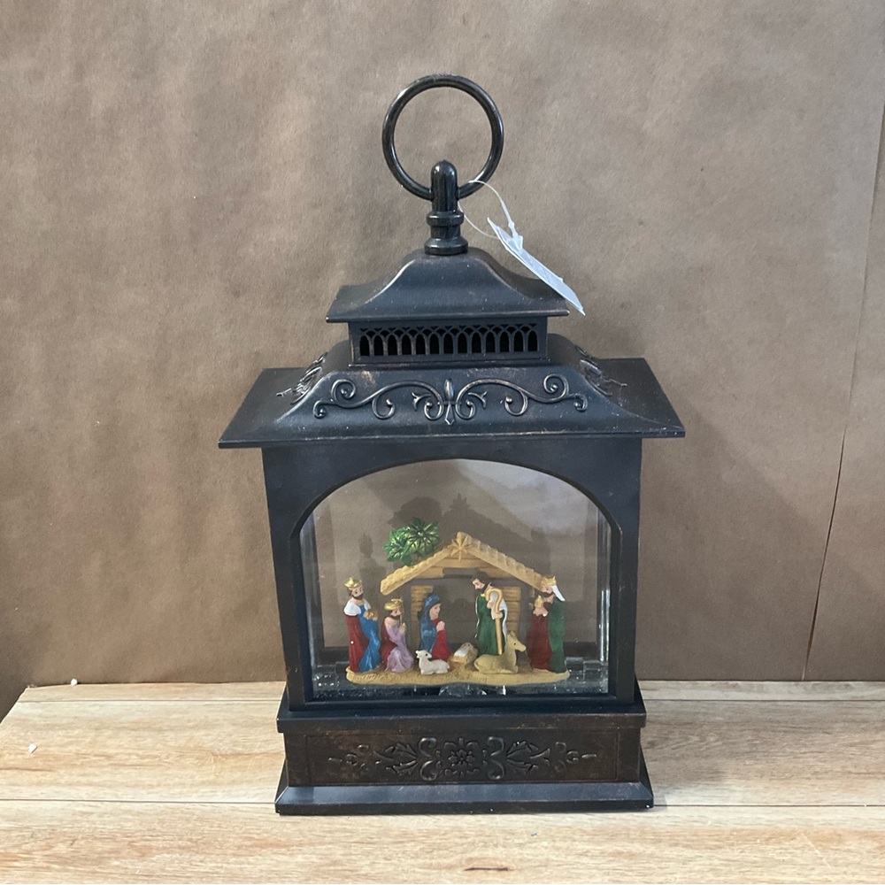 New! Raz Lighted Lantern Snow Globe Glitter Water Holy Family Nativity Religious